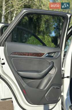 Внедорожник / Кроссовер Audi Q3 2017 в 