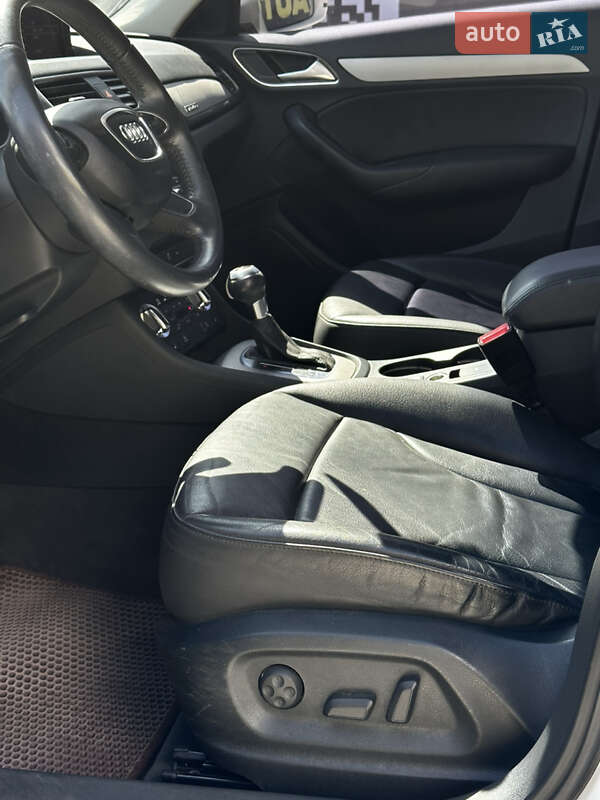 Внедорожник / Кроссовер Audi Q3 2013 в Львове