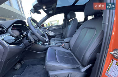 Внедорожник / Кроссовер Audi Q3 2020 в 