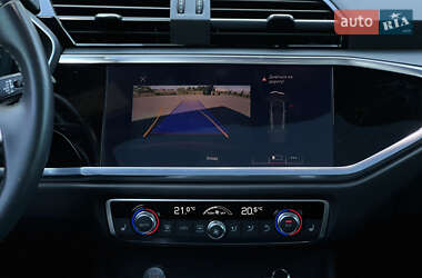 Внедорожник / Кроссовер Audi Q3 2020 в 