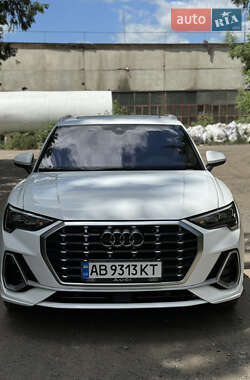 Внедорожник / Кроссовер Audi Q3 2019 в 