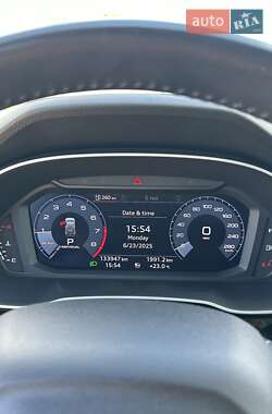 Внедорожник / Кроссовер Audi Q3 2019 в 