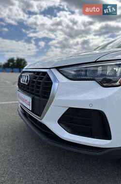 Внедорожник / Кроссовер Audi Q3 2019 в 