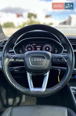Внедорожник / Кроссовер Audi Q3 2019 в 
