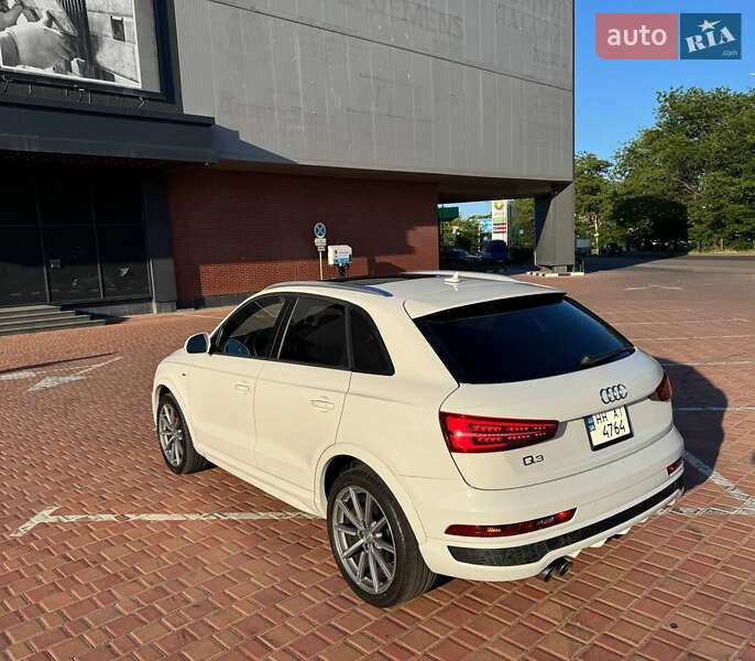 Внедорожник / Кроссовер Audi Q3 2017 в Одессе