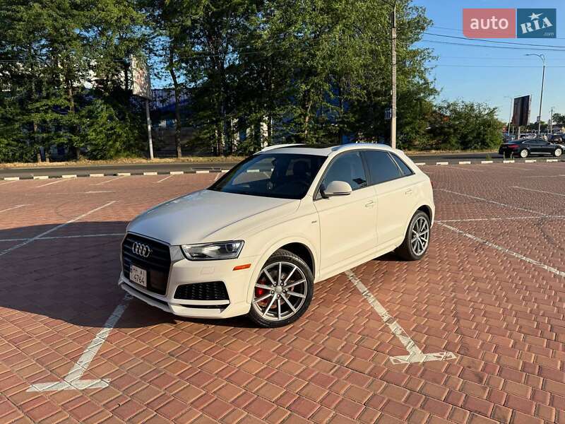 Внедорожник / Кроссовер Audi Q3 2017 в Одессе