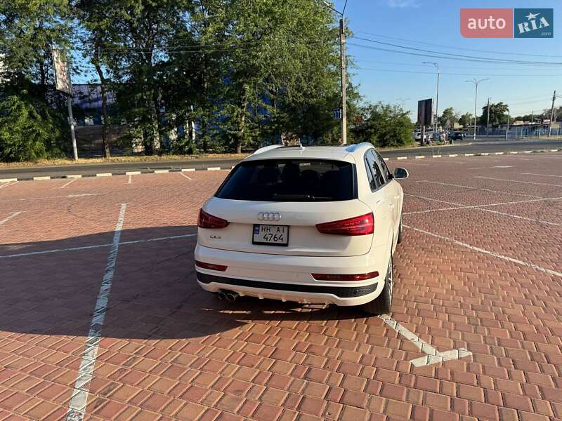 Внедорожник / Кроссовер Audi Q3 2017 в Одессе