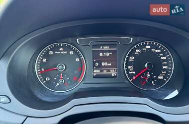 Внедорожник / Кроссовер Audi Q3 2017 в 