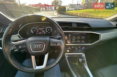 Внедорожник / Кроссовер Audi Q3 2019 в 