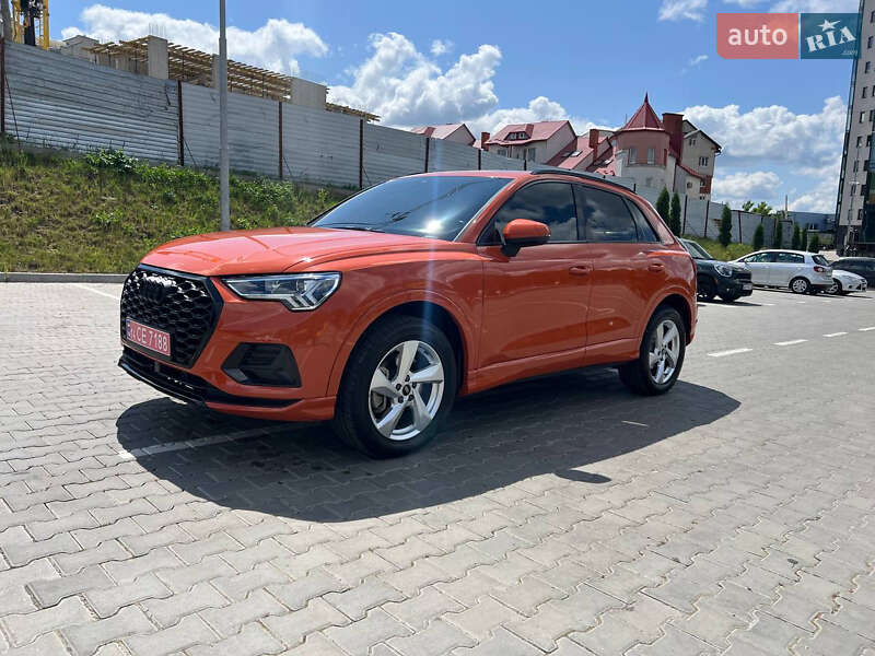 Внедорожник / Кроссовер Audi Q3 2021 в Тернополе