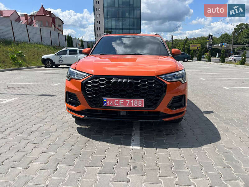 Внедорожник / Кроссовер Audi Q3 2021 в Тернополе
