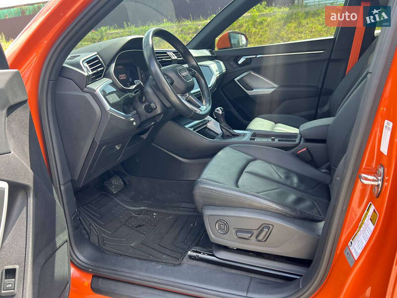 Внедорожник / Кроссовер Audi Q3 2021 в Тернополе
