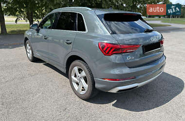 Внедорожник / Кроссовер Audi Q3 2019 в 
