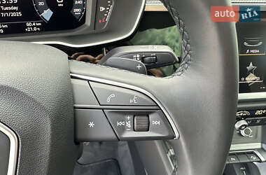 Внедорожник / Кроссовер Audi Q3 2024 в 