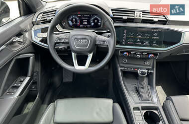 Внедорожник / Кроссовер Audi Q3 2024 в 