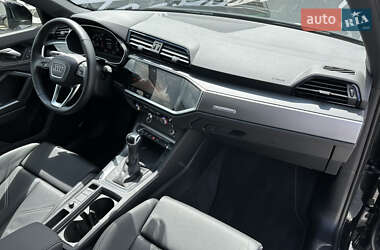 Внедорожник / Кроссовер Audi Q3 2024 в 