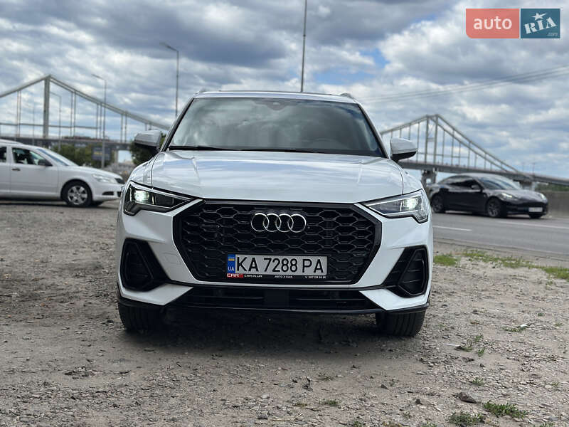 Позашляховик / Кросовер Audi Q3 2019 в Києві