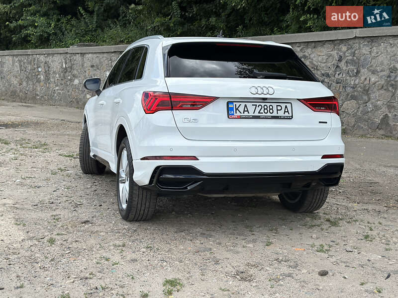 Позашляховик / Кросовер Audi Q3 2019 в Києві