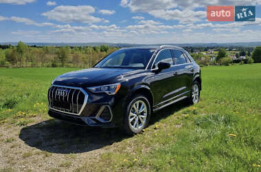 Внедорожник / Кроссовер Audi Q3 2020 в 