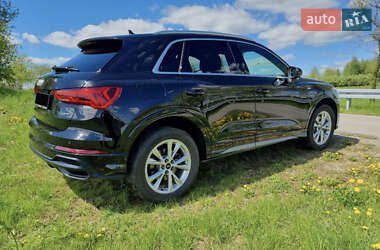 Внедорожник / Кроссовер Audi Q3 2020 в 