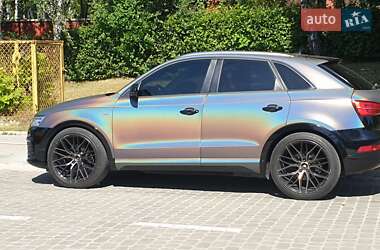 Позашляховик / Кросовер Audi Q3 2017 в 