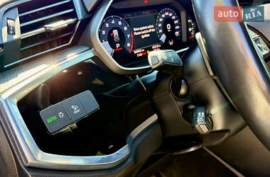 Внедорожник / Кроссовер Audi Q3 2021 в 