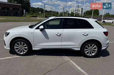 Внедорожник / Кроссовер Audi Q3 2020 в 