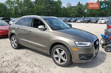 Внедорожник / Кроссовер Audi Q3 2015 в 