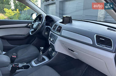 Внедорожник / Кроссовер Audi Q3 2012 в 