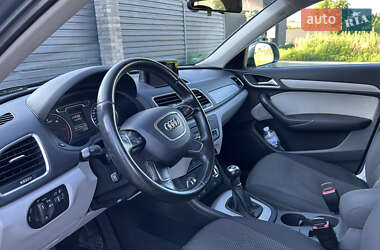 Внедорожник / Кроссовер Audi Q3 2012 в 