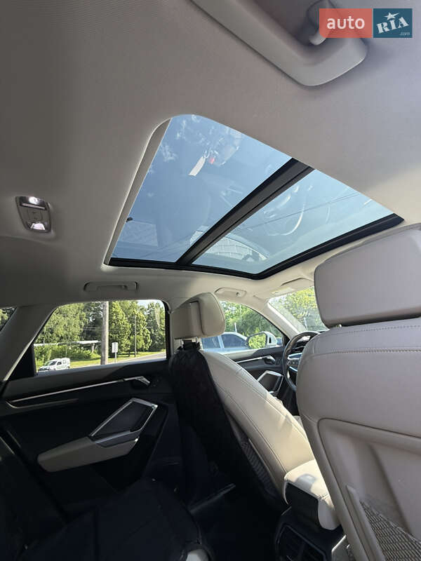 Внедорожник / Кроссовер Audi Q3 2019 в Луцке