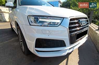 Внедорожник / Кроссовер Audi Q3 2017 в 