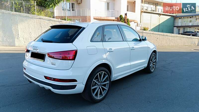Внедорожник / Кроссовер Audi Q3 2017 в Одессе