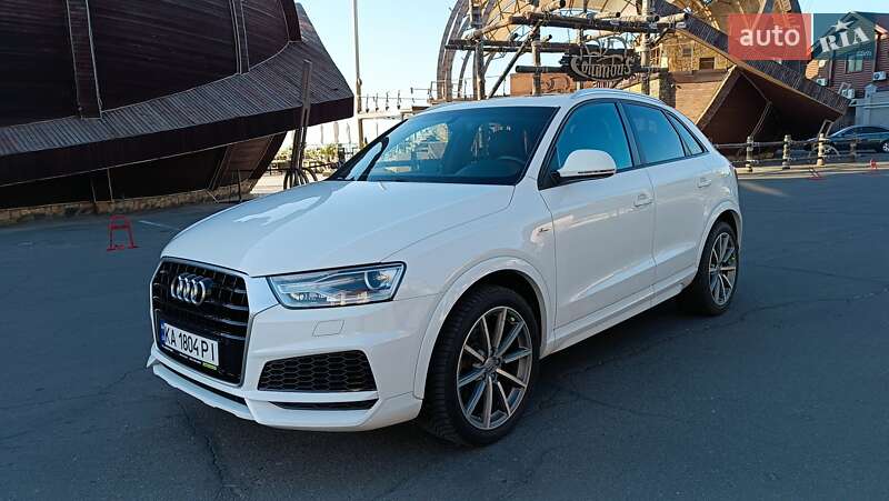 Внедорожник / Кроссовер Audi Q3 2017 в 