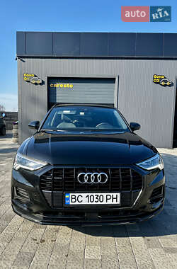 Внедорожник / Кроссовер Audi Q3 2021 в 