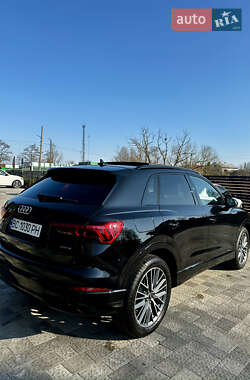 Внедорожник / Кроссовер Audi Q3 2021 в 