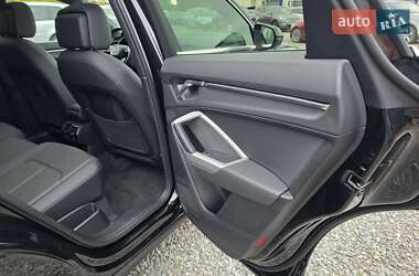 Внедорожник / Кроссовер Audi Q3 2024 в 