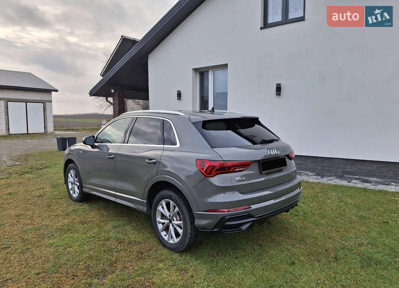 Позашляховик / Кросовер Audi Q3 2020 в Києві