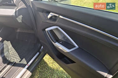 Внедорожник / Кроссовер Audi Q3 2020 в 