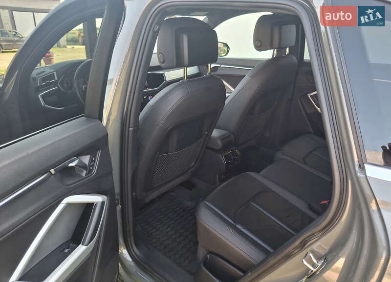 Позашляховик / Кросовер Audi Q3 2020 в Києві