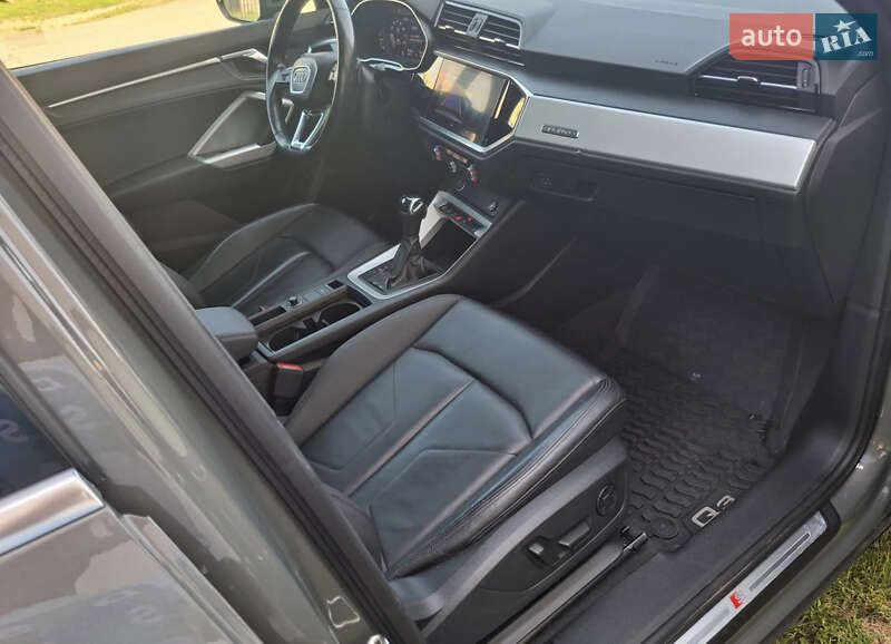 Позашляховик / Кросовер Audi Q3 2020 в Києві