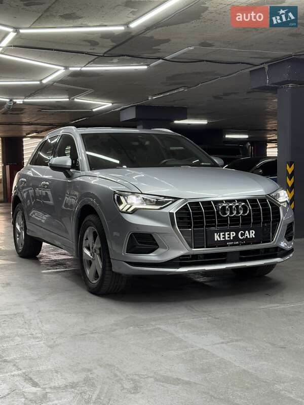 Внедорожник / Кроссовер Audi Q3 2019 в Одессе