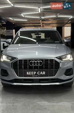 Внедорожник / Кроссовер Audi Q3 2019 в 