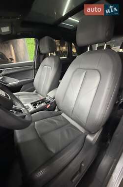 Внедорожник / Кроссовер Audi Q3 2019 в 