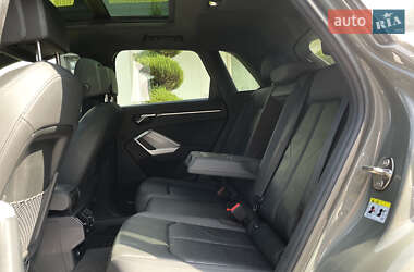 Внедорожник / Кроссовер Audi Q3 2022 в 