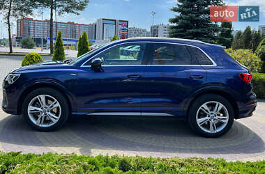 Внедорожник / Кроссовер Audi Q3 2020 в 
