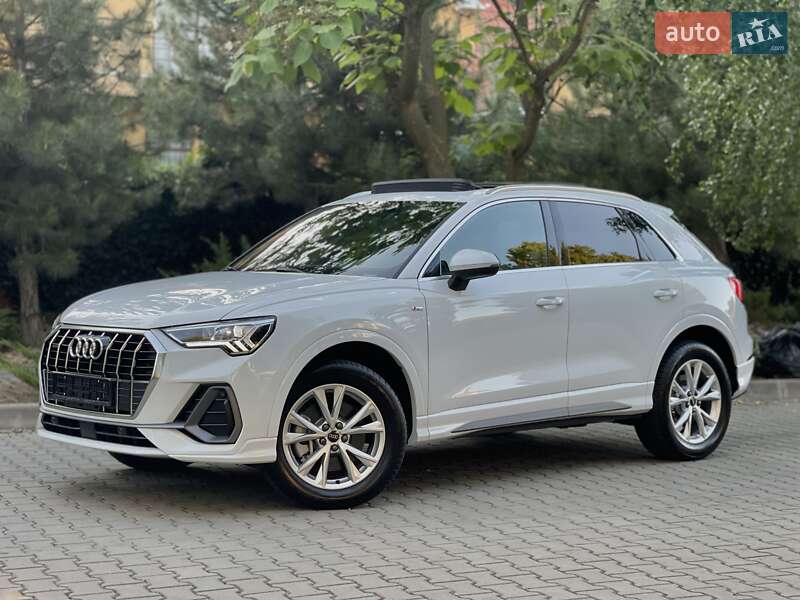 Позашляховик / Кросовер Audi Q3 2024 в Одесі