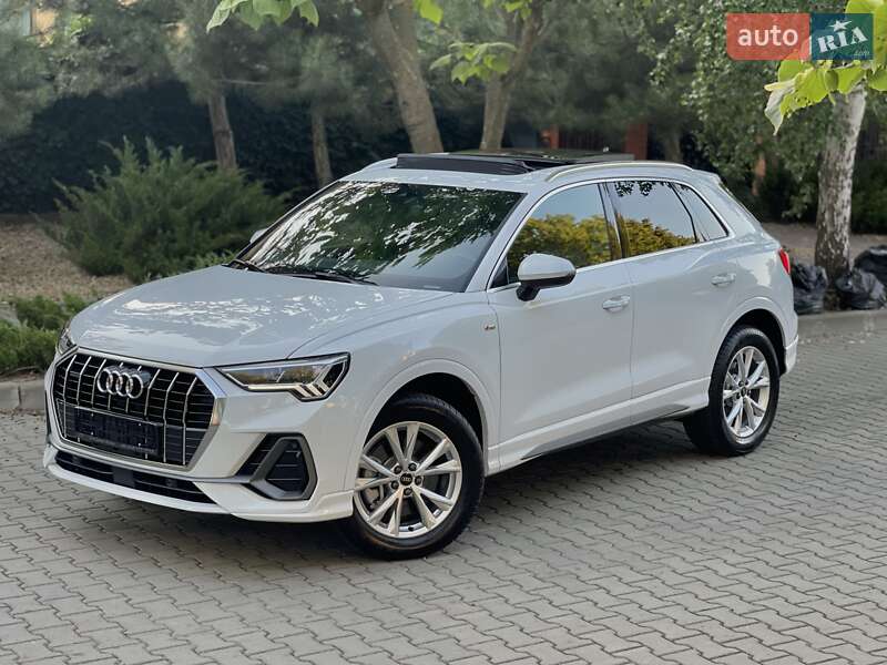 Позашляховик / Кросовер Audi Q3 2024 в Одесі