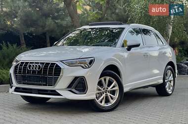 Внедорожник / Кроссовер Audi Q3 2024 в 