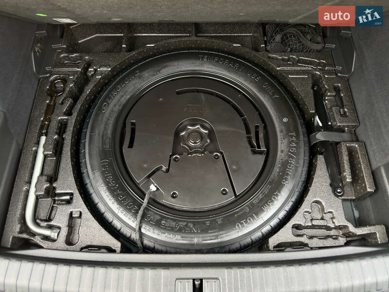 Внедорожник / Кроссовер Audi Q3 2020 в Ровно